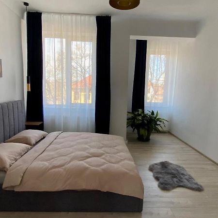Dani'S Home Away From Home Oradea Exterior foto