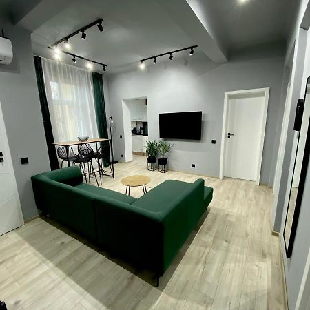 Dani'S Home Away From Home Oradea Exterior foto